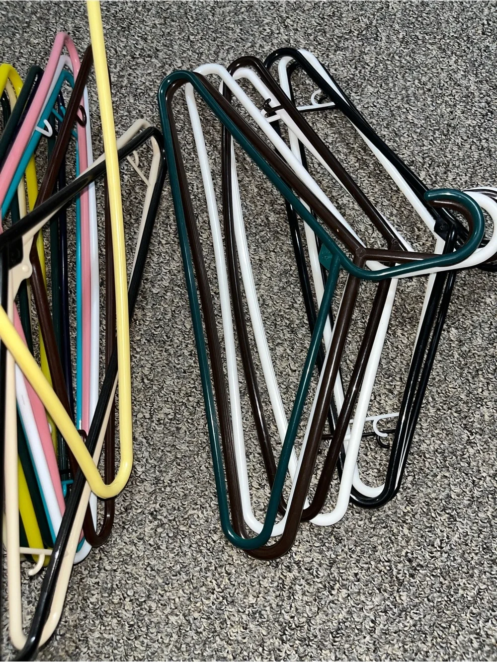 20!! Random Colorful Plastic Clothes Hangers 20 Piece Multi-Pack Good Condition